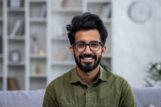 专业分析师团队